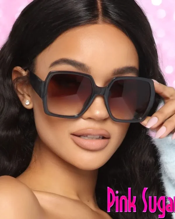 00 Black Oversized Square Shades