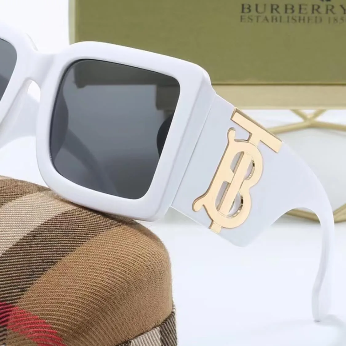Designer Oversized UV Sunglasses