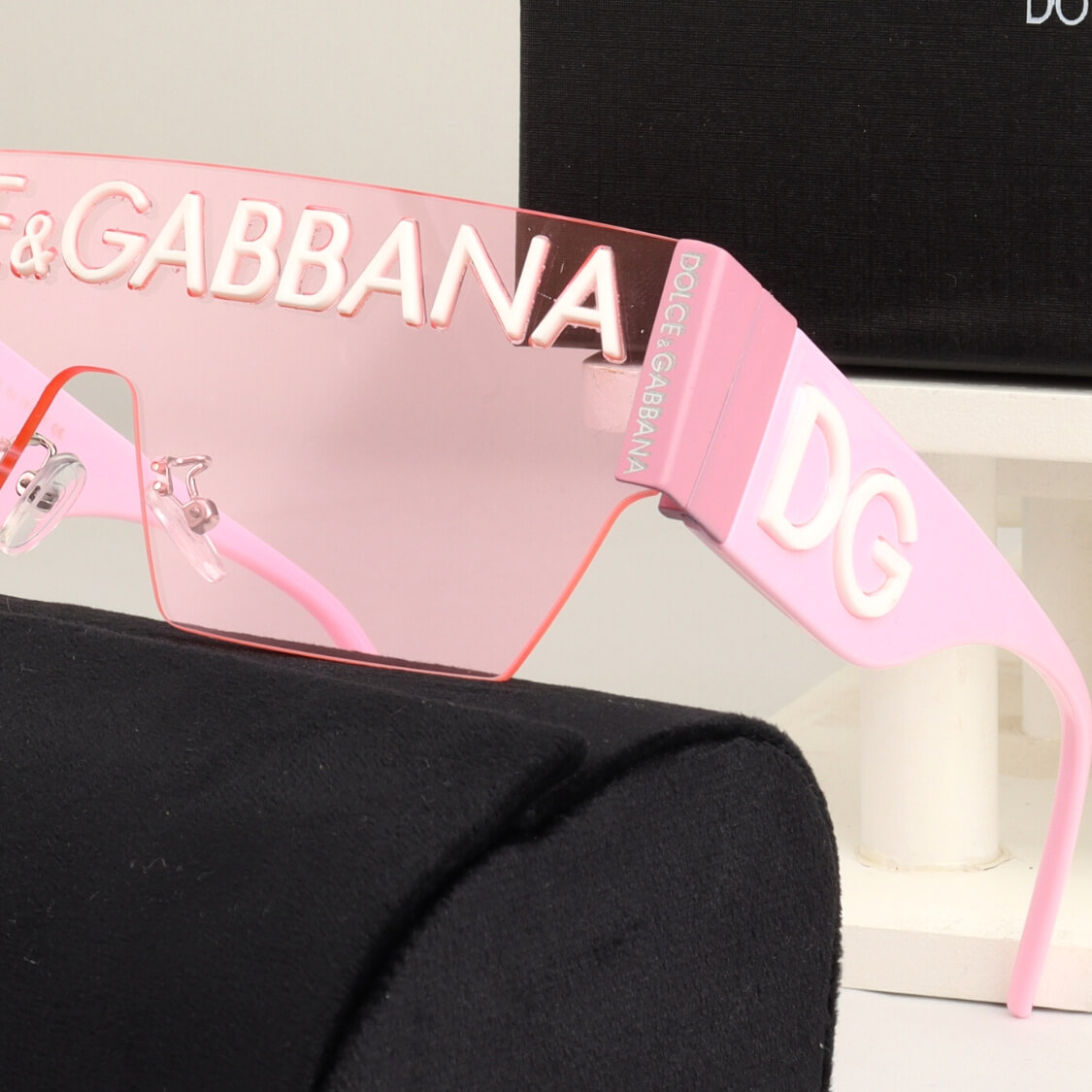 Monogram Logo Shield UV Sunglasses Pink