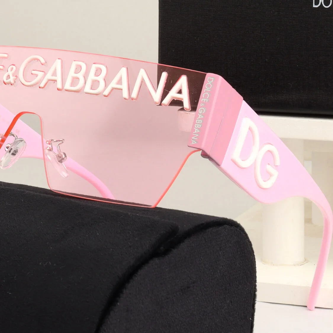 Monogram Logo Shield UV Sunglasses Pink