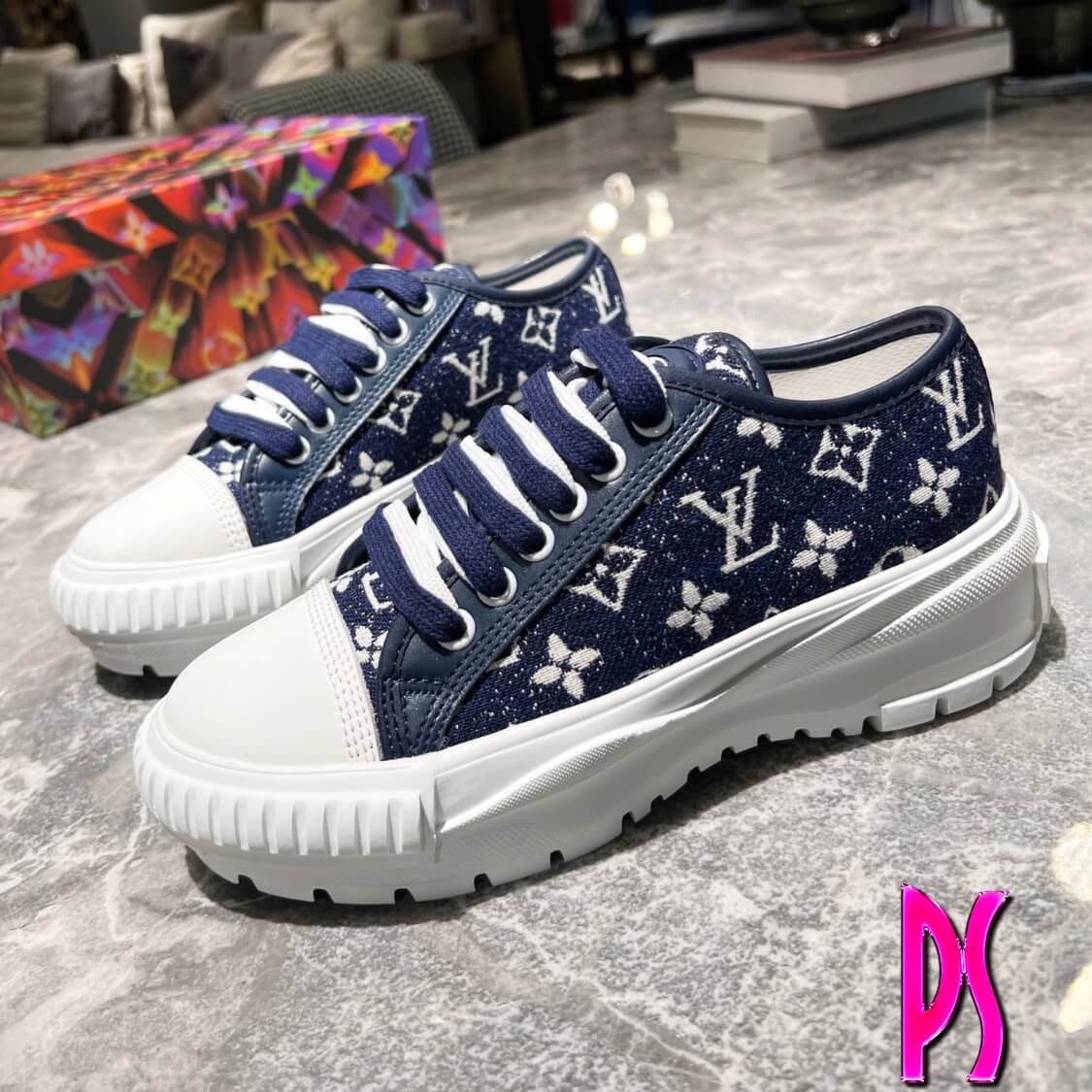 Sneakers