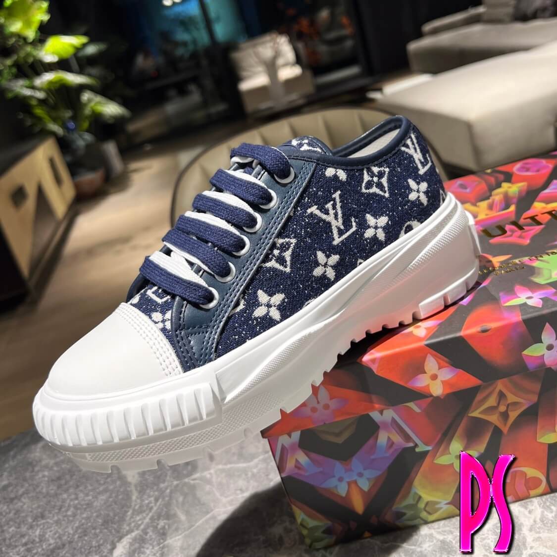 Sneakers