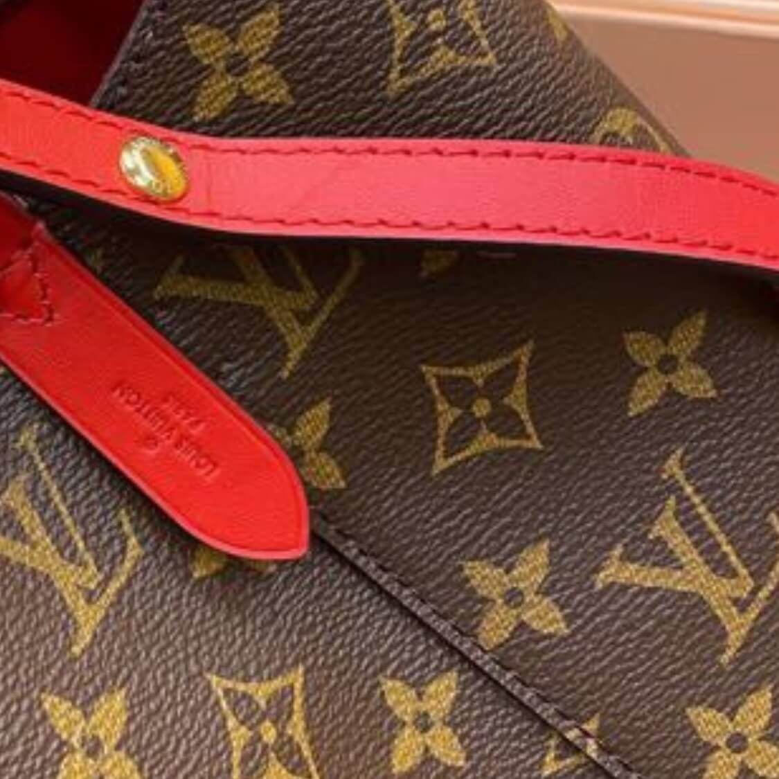 Bucket Crossbody Handbag