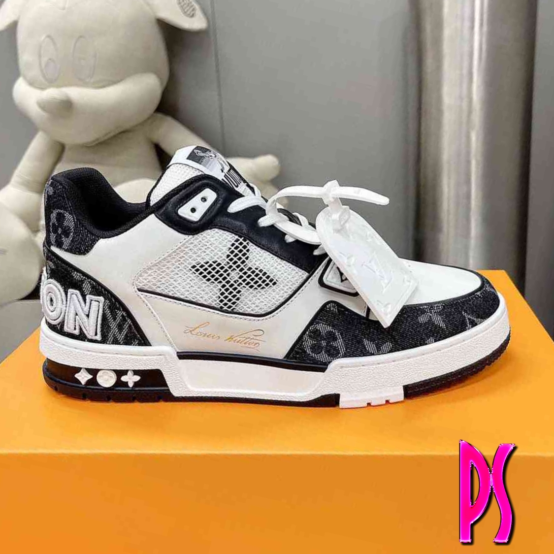 Louis Vuitton Signature Trainer Sneaker 