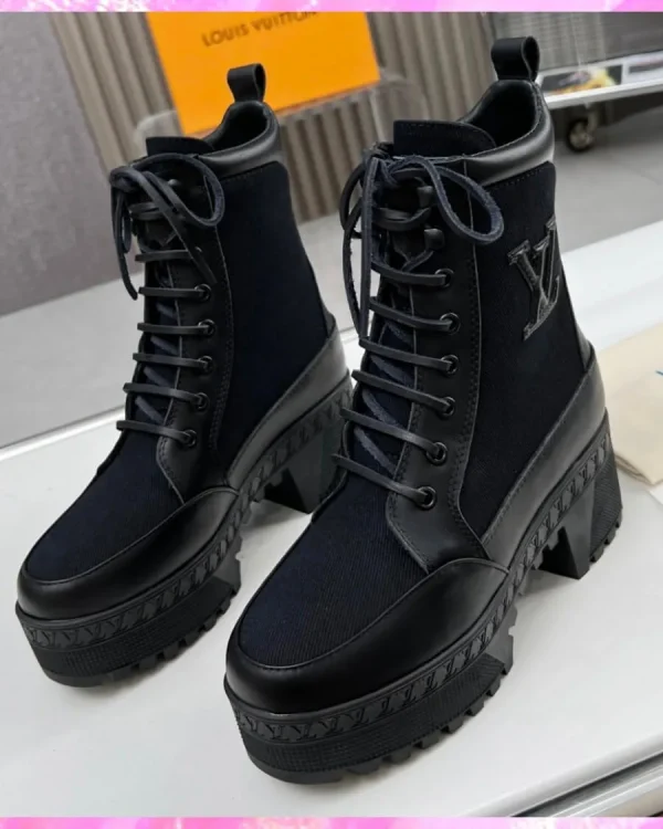 Traction Combat Ankle Boots In Black