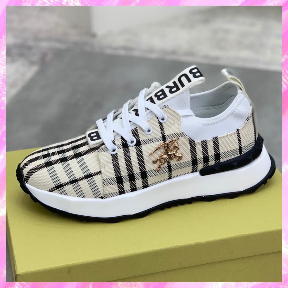 Plaid Check Low Top Sneakers 