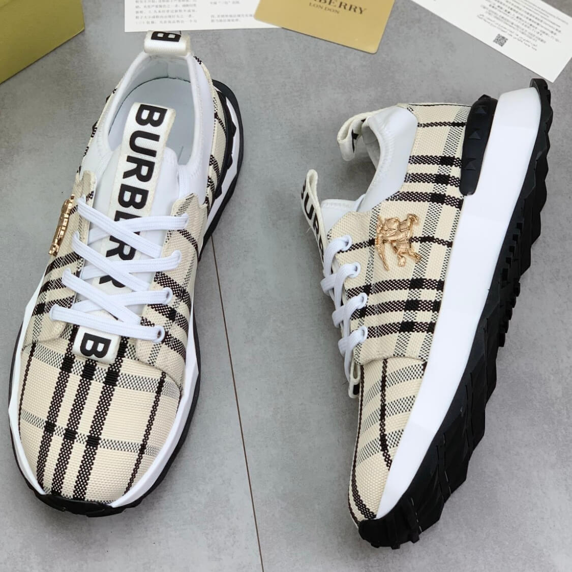 Plaid Check Low Top Sneakers 
