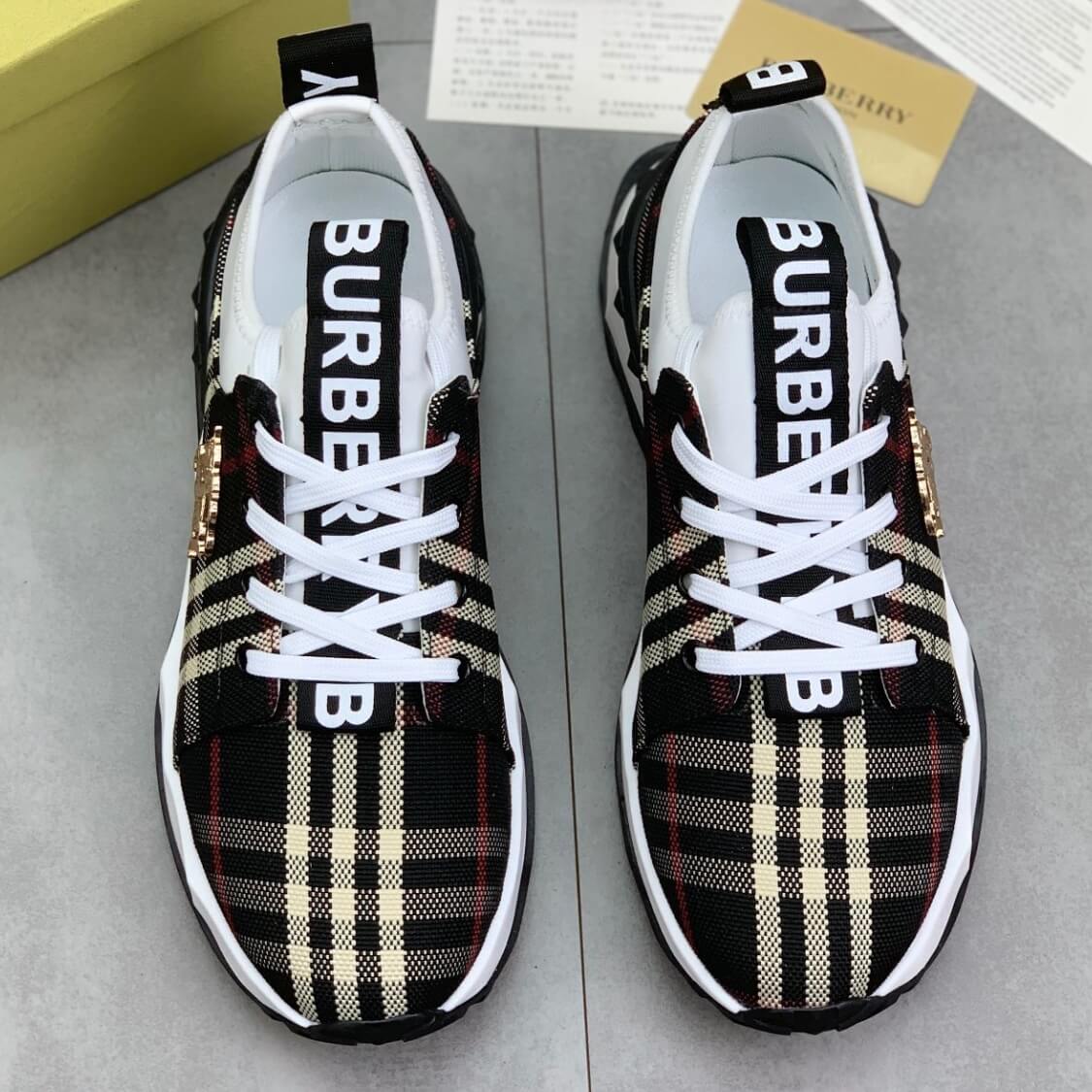 Plaid Check Low Top Sneakers 