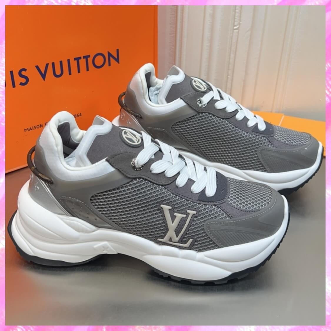 Run 55 Sneaker