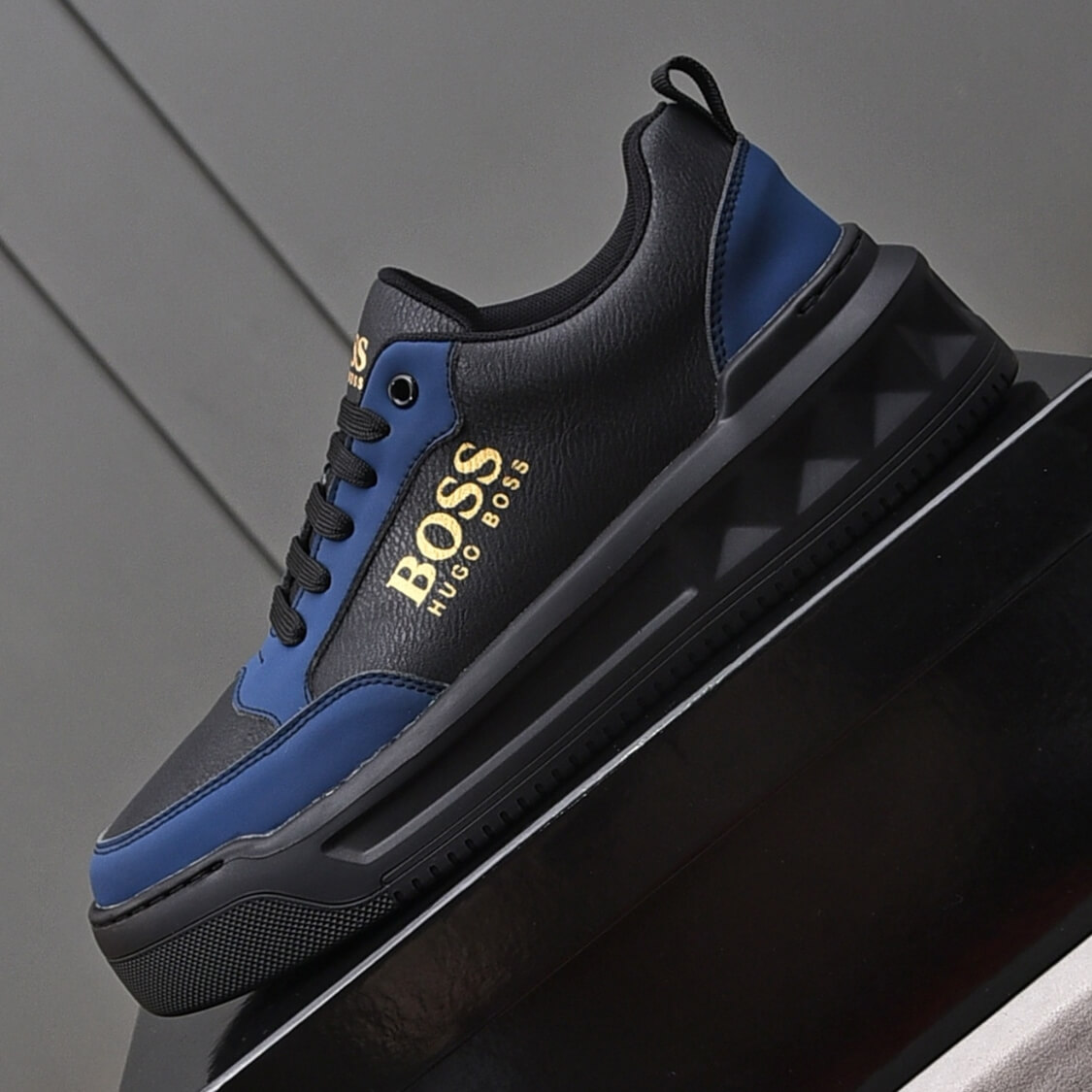 Courtside Tennis Sneakers