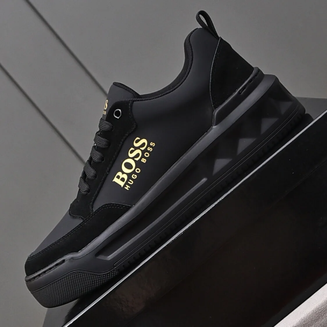 Courtside Tennis Sneakers