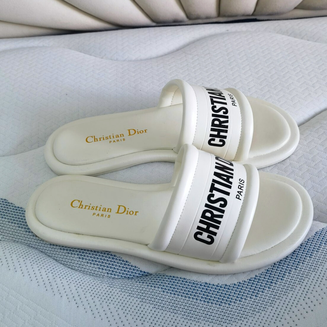 Comfort Everyday D Slides 