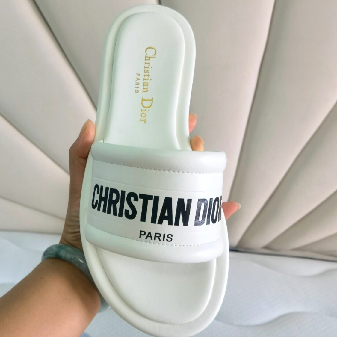 Comfort Everyday D Slides 
