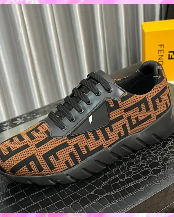 Flow Logo Low-Top Sneakers