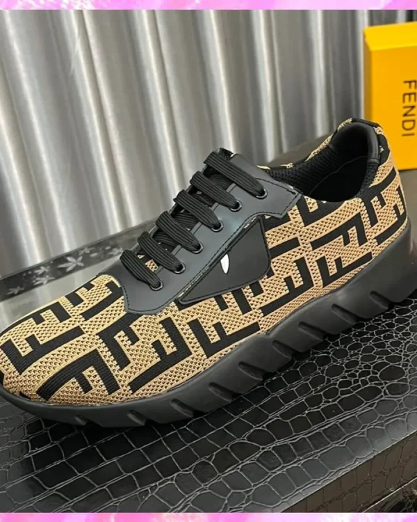 Flow Logo Low-Top Sneakers