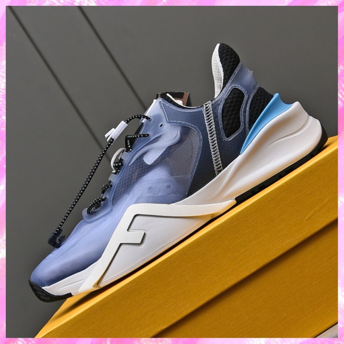 Oblique Flow Low Top Sneakers