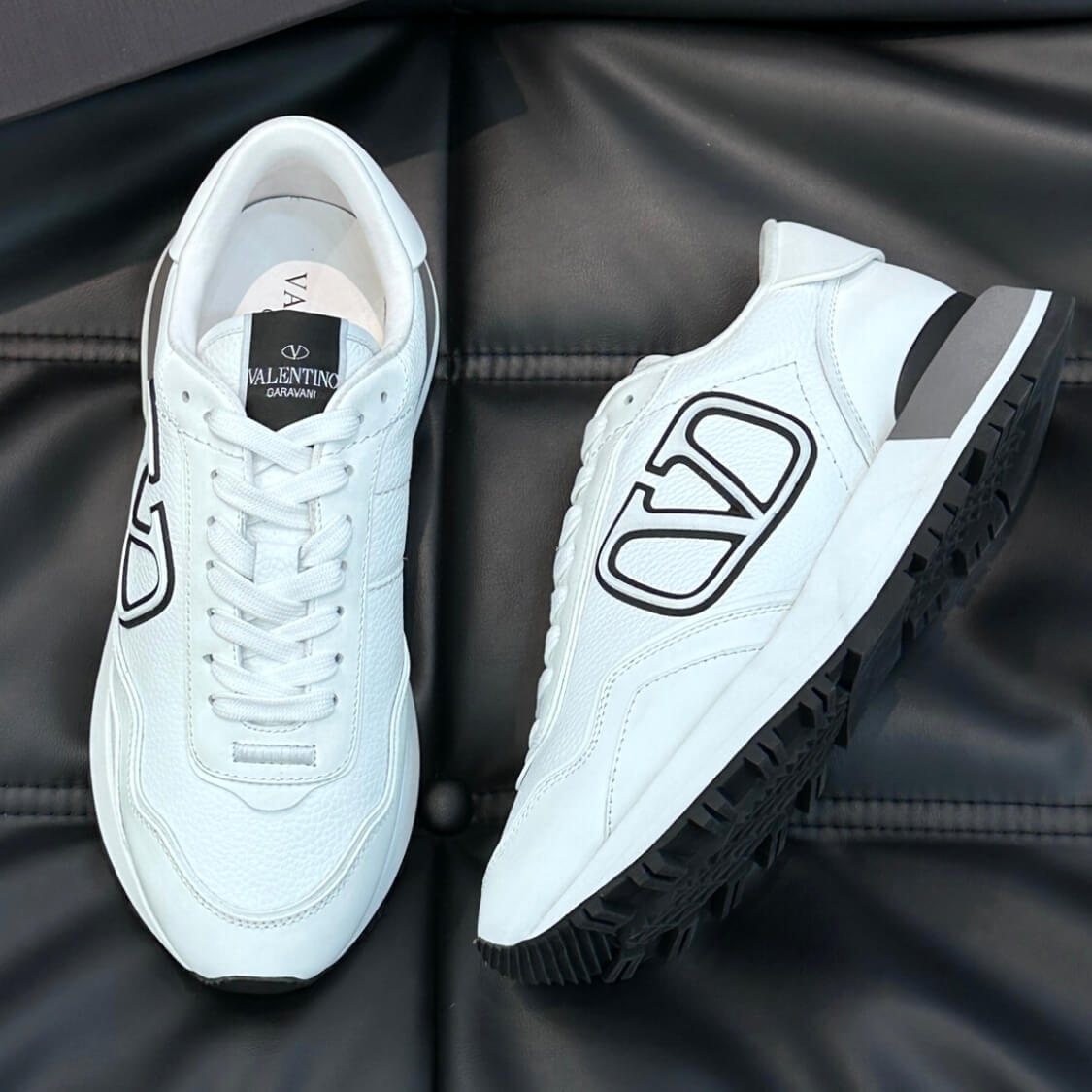 Low Top Leather Sneakers 