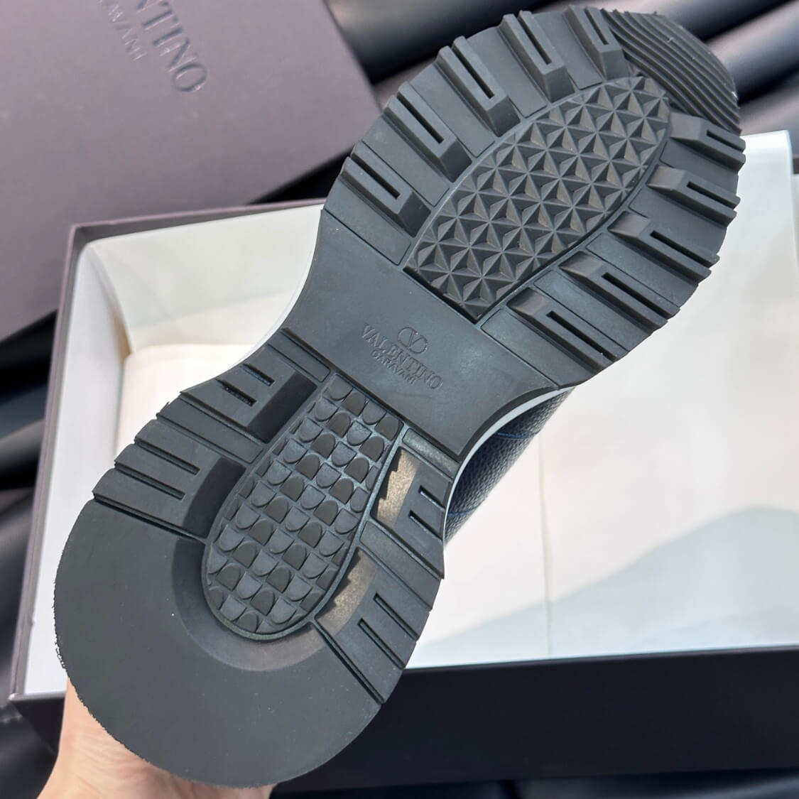 Low Top Leather Sneakers 
