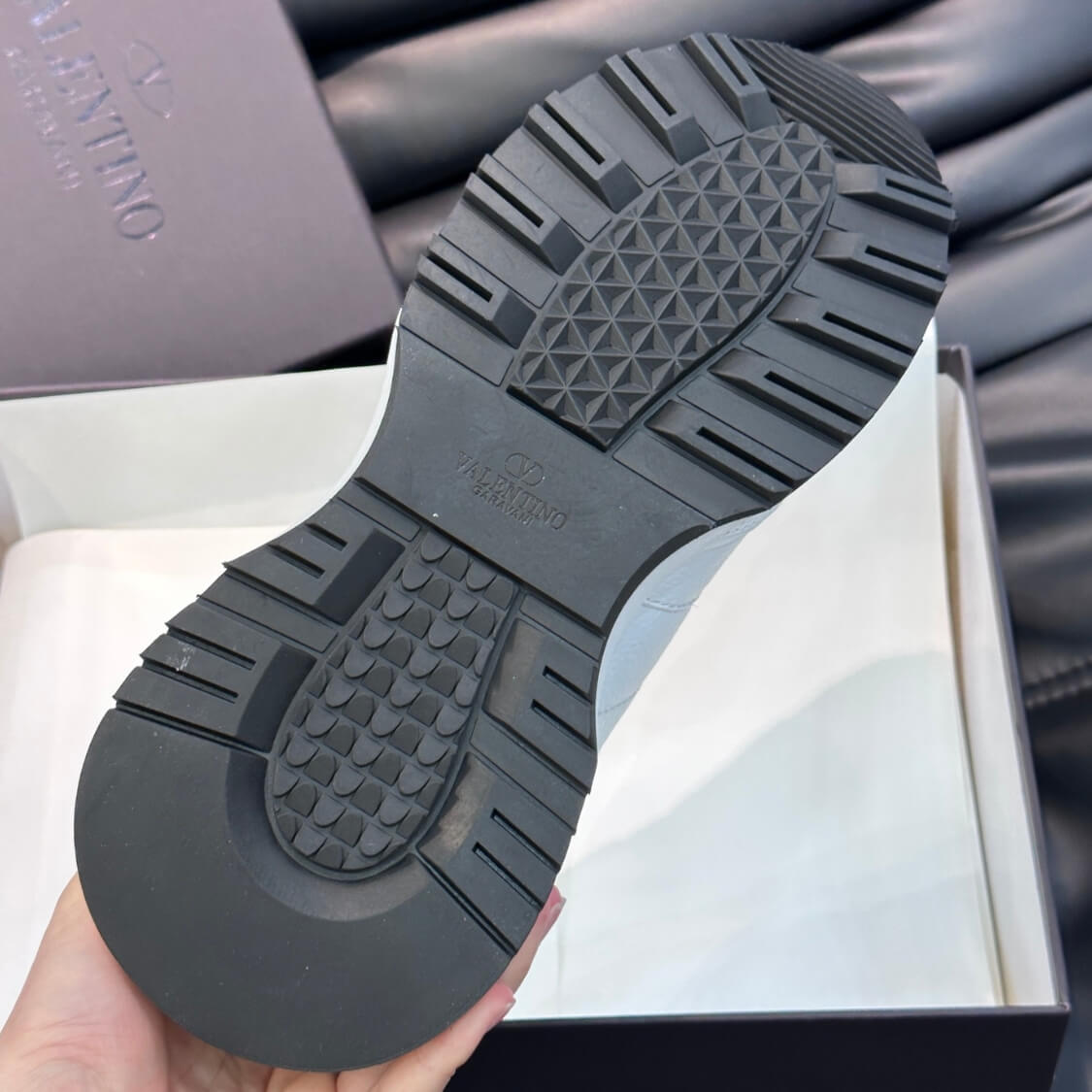 Low Top Leather Sneakers 