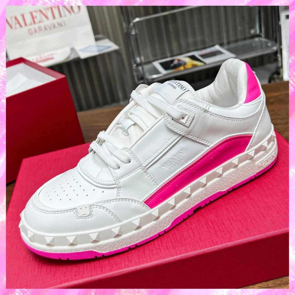 Low Top Leather Trainers 