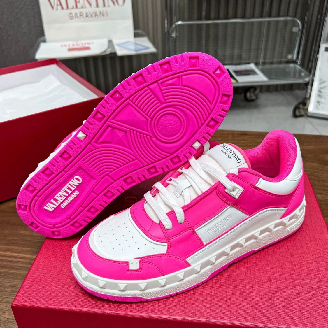 Low Top Leather Trainer Sneakers