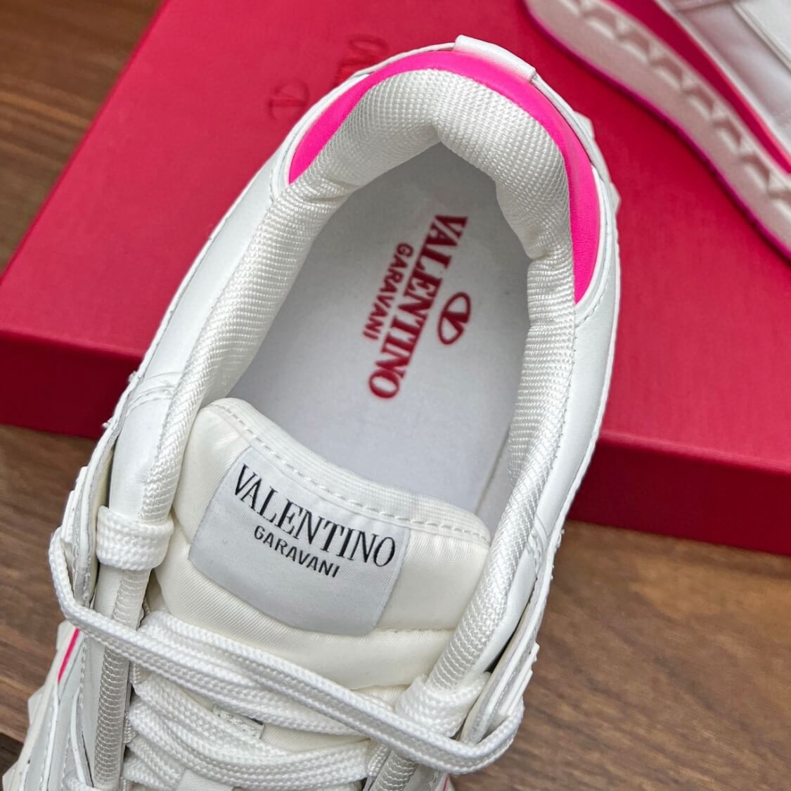 Low Top Leather Trainers 