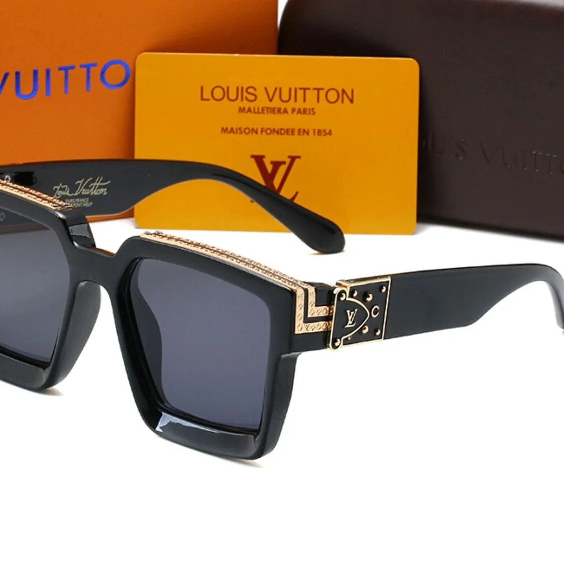 Signature Logo Square UV Sunglasses