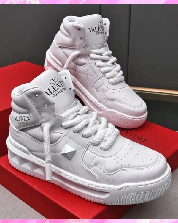 One Stud Mid-Top Sneakers