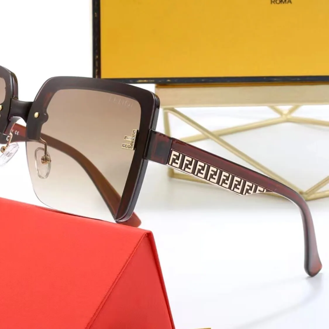 Square Monogram FF UV Sunglasses