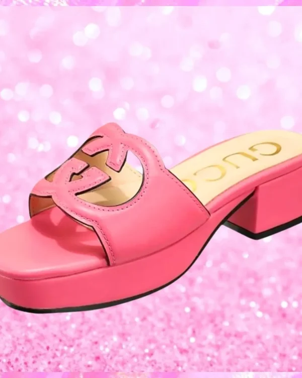 Cut Out Logo Mule Sandals In Pink