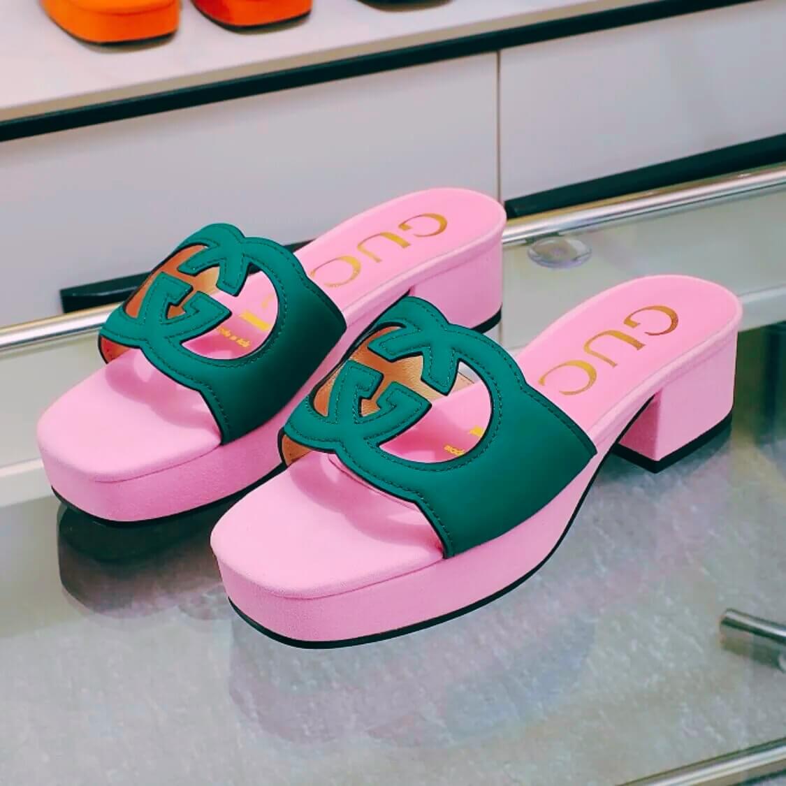Cut Out Logo Mule Sandals In Pink/Green