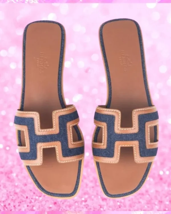 Cut-out Logo Sandal