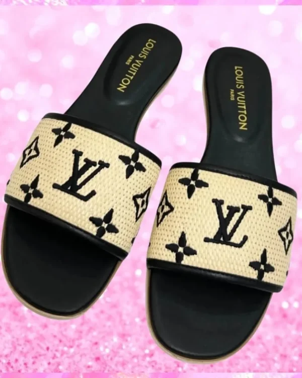 Mule Sandals In Black