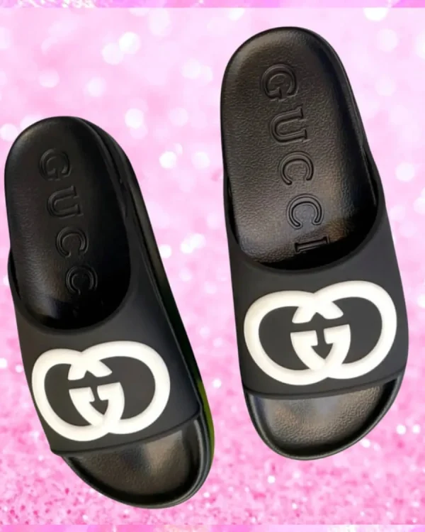 Interlocking Logo Platform Slides In Black