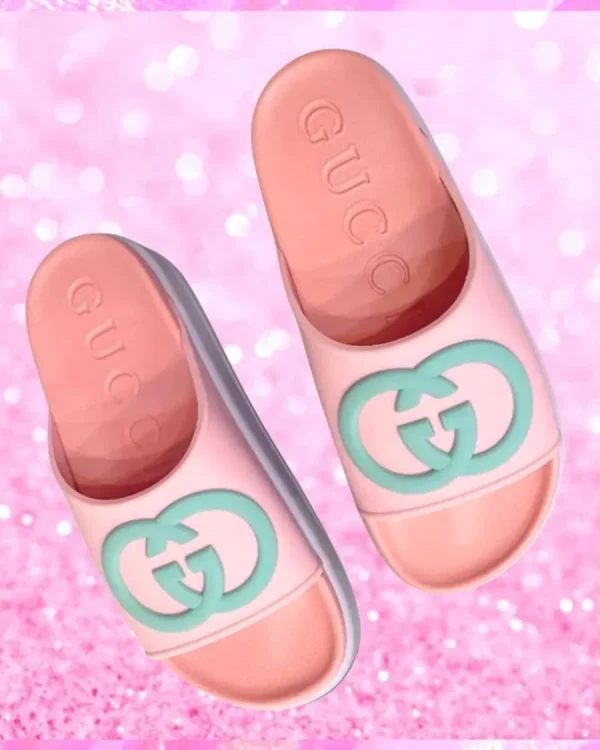 Interlocking Logo Platform Slides In Pink