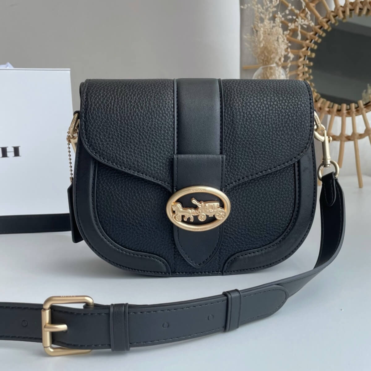 Coach Designer Kat Saddle Bag 20, Coach Handbag, Designer Handbag, Cheap Designer Handbag, Designer Handbag