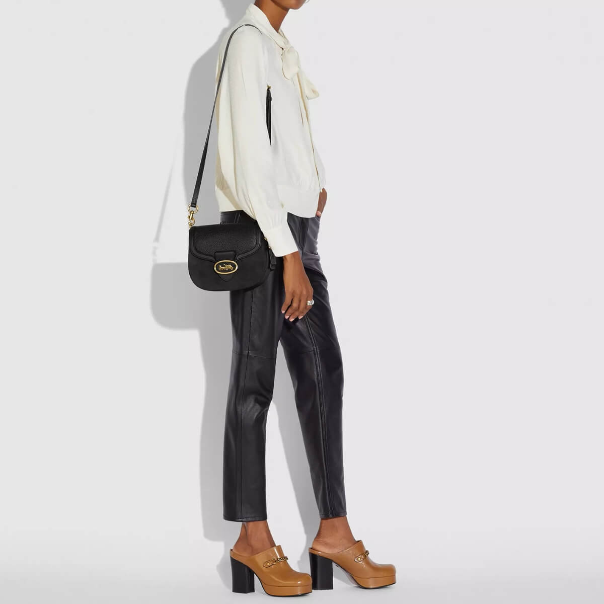 Coach Designer Kat Saddle Bag 20, Coach Handbag, Designer Handbag, Cheap Designer Handbag, Designer Handbag