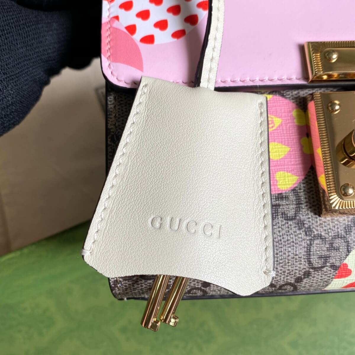 Gucci Designer Apple Print GG Supreme Padlock, Gucci Handbag, Designer Handbag, Cheap Designer Handbag, Designer Handbag