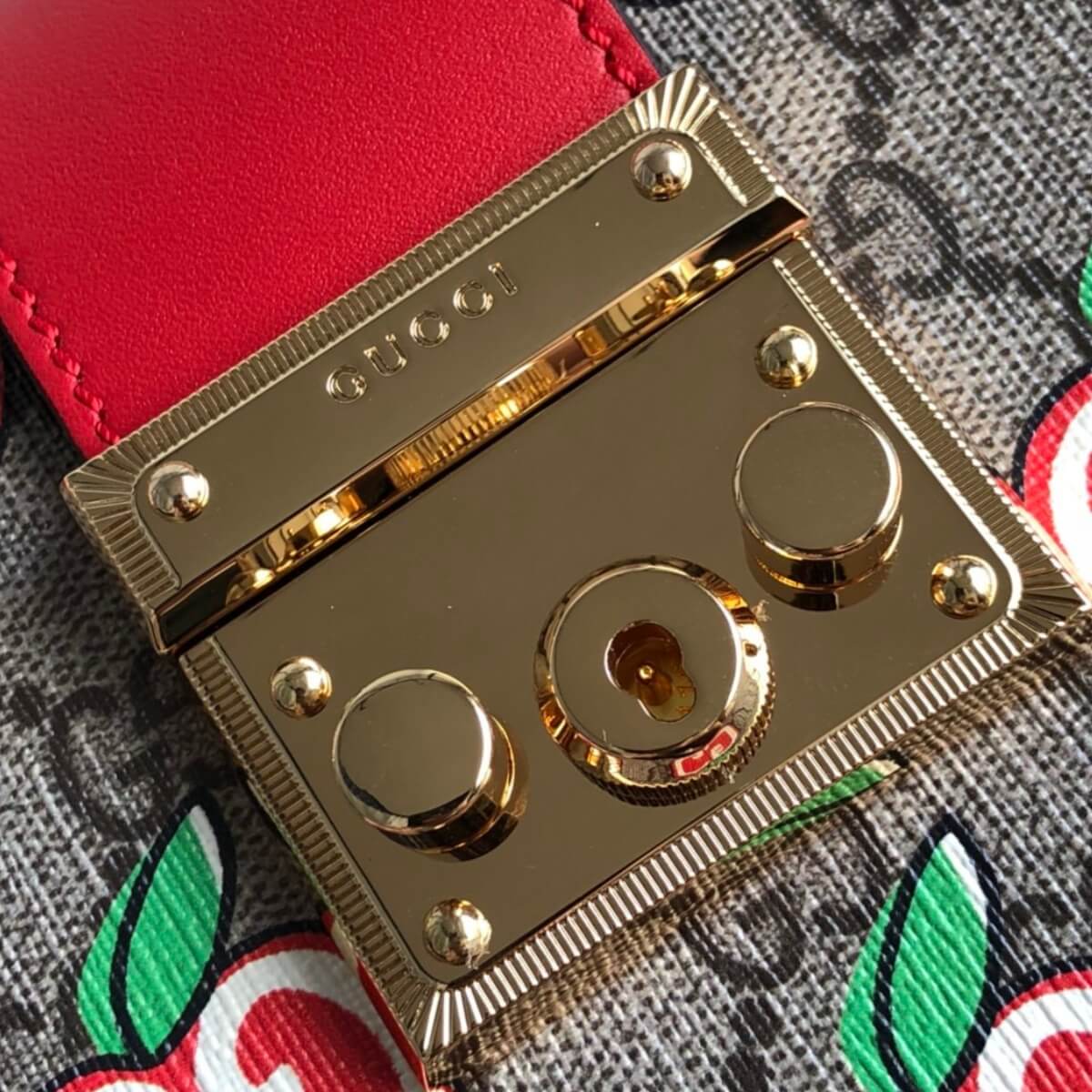 Gucci Designer GG Supreme Apple Padlock Shoulder Bag, Gucci Handbag, Designer Handbag, Cheap Designer Handbag, Designer Handbag