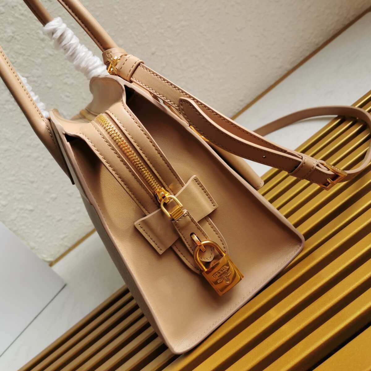 Prada Designer Leather Esplanade Handbag, Prada Handbag, Designer Handbag, Cheap Designer Handbag, Designer Handbag